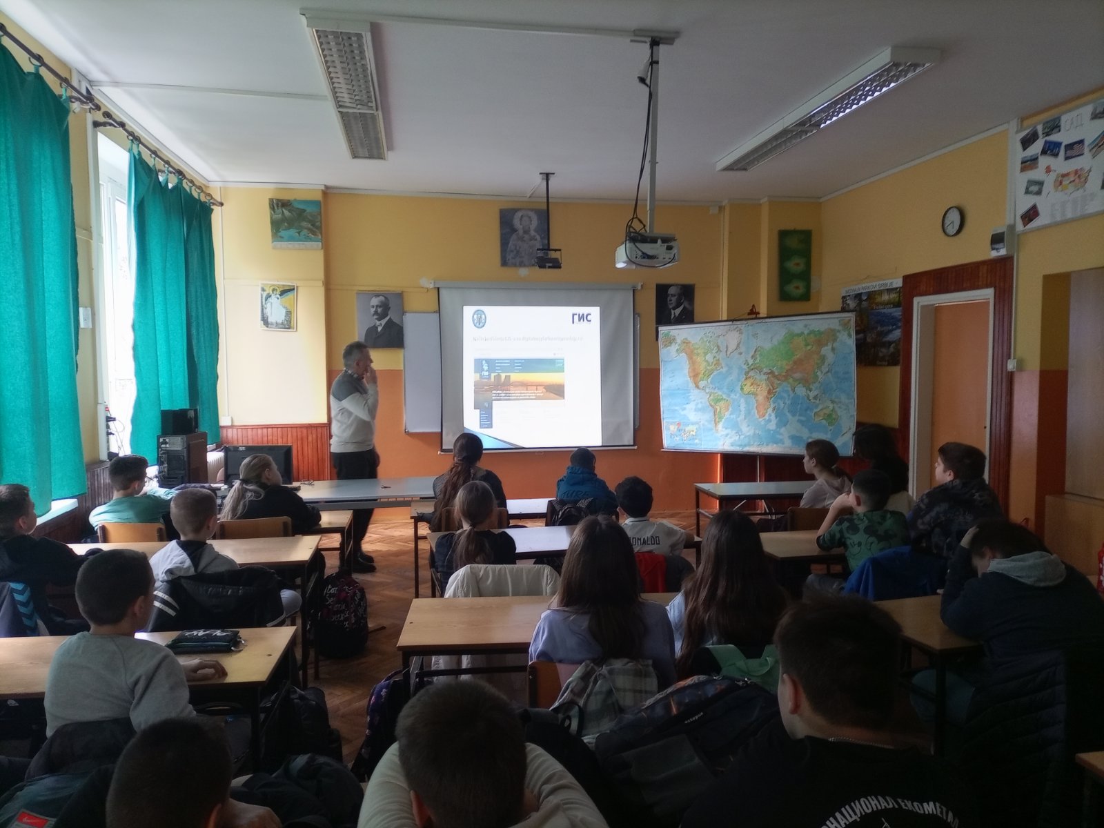 Read more about the article Održana GIS prezentacija učenicima 6.razreda Osnovne škole ”Servo Mihalj” u Zrenjaninu